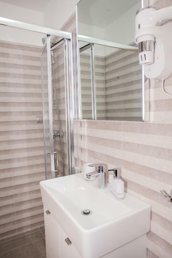 Marijola Apartments Шибеник Екстер'єр фото